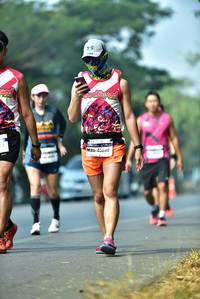 BIB: 4560
                            <button type="button" onclick="openModal(10120273)" class="btn btn-primary btn-sm float-right btn-popup" data-toggle="modal" data-target=".modal-high-quality">
                        <i class="fas fa-shopping-cart"></i> Add to Cart
                    </button>
                                            <button type="button" onclick="isThisMe(10120273, true)" class="btn btn-success btn-sm float-right btn-popup btn-isme hidden" data-toggle="tooltip" data-placement="bottom" title="นี่คือรูปของคุณใช่ไหม คลิกที่นี่เพื่อเอาเข้าอัลบั้ม">
                        <i class="fas fa-plus"></i> Add to album
                    </button>
                    <button type="button" onclick="isThisMe(10120273, false)" class="btn btn-warning btn-sm float-right btn-popup btn-isnotme hidden">
                        <i class="fas fa-ban"></i> Remove from album
                    </button>